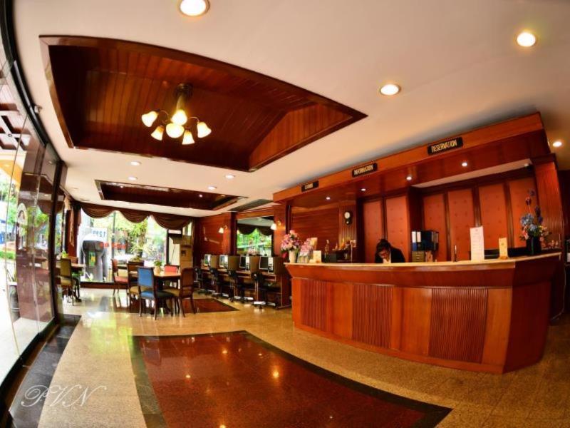 Silom Village Inn Bangkok Exterior photo